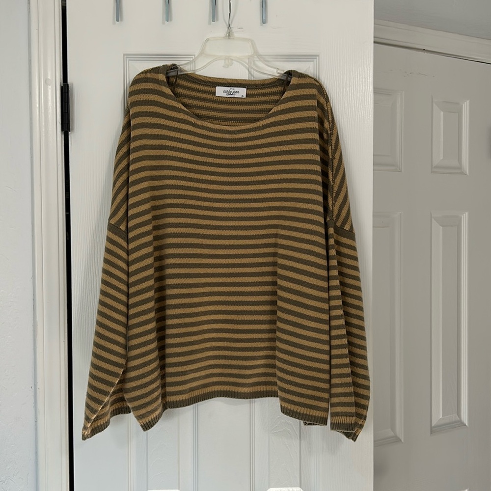CARLY JEAN STRIPED SWEATER